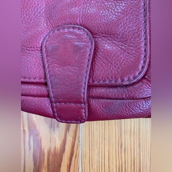 HOBO Crossbody Bag - Picture 3 of 10